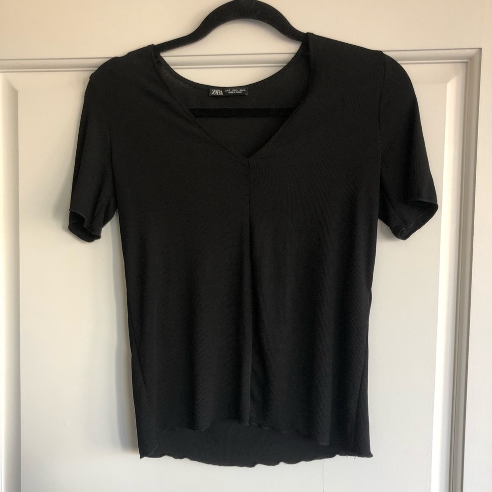 Form fitting black top